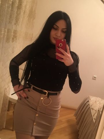 Юна